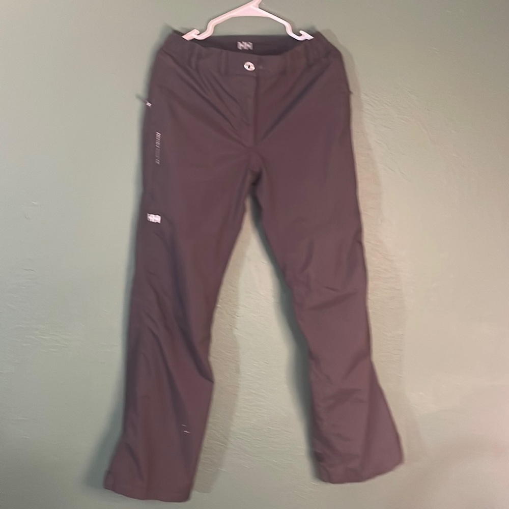 Helly Hansen snowboard pants black size medium teen boys. 14/16
